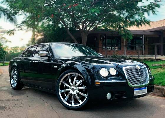 CHRYSLER 300 C 5.7 HEMI SEDAN V8 16V GASOLINA 4P AUTOMÁTICO CHRYSLER 300 C 5.7 HEMI SEDAN V8 16V GASOLINA 4P AUTOMÁTICO